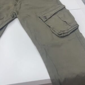 Pantalon vert avec poches