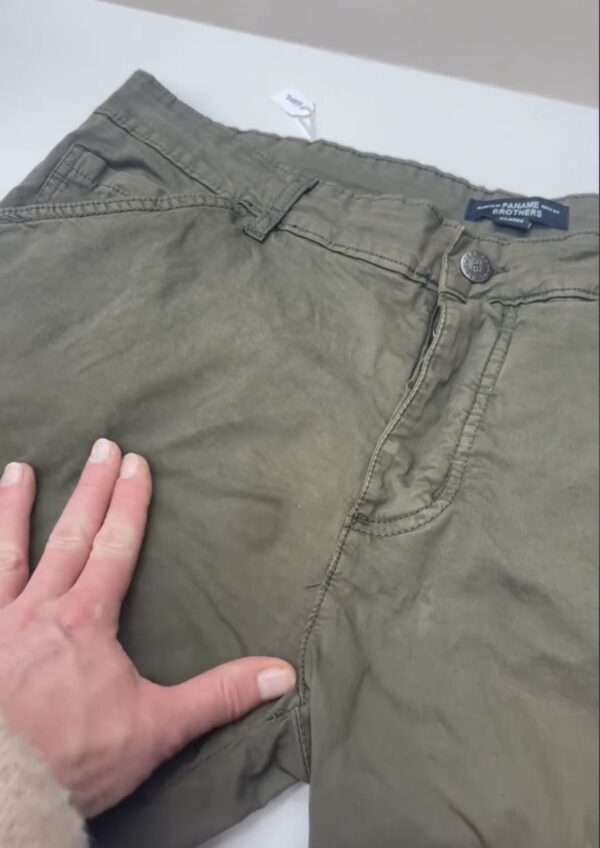 Pantalon vert avec poches – Image 3